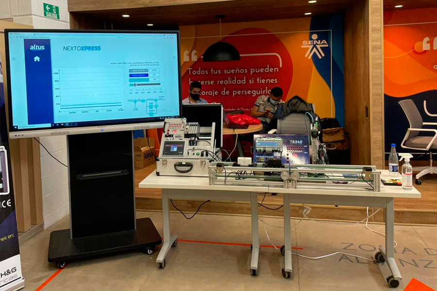 Booth with Altus technology Booth with Altus technology